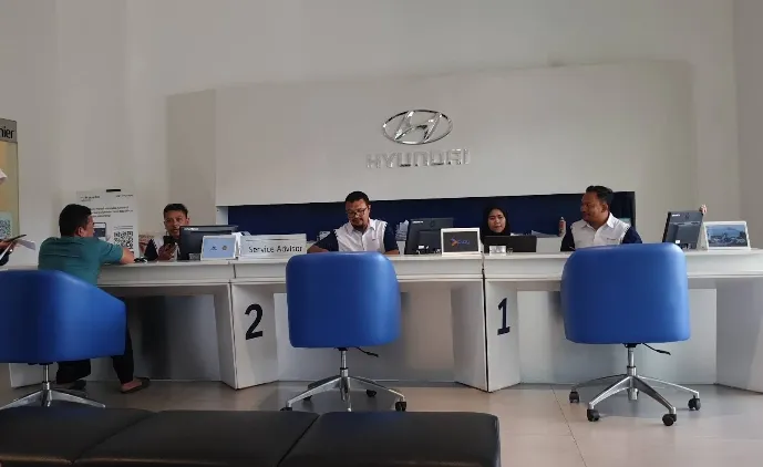 Meja konsultasi sales Hyundai BSD City